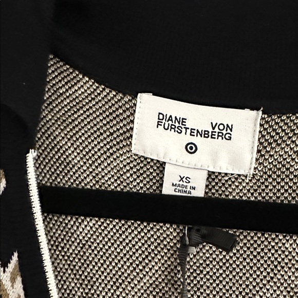 Diane Von Furstenberg X Target Collared Wrap Dress size XS - Picture 5 of 6